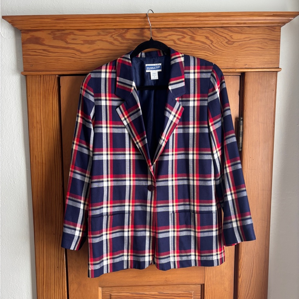 Pendleton Navy Plaid Blazer Size Small (Runs Large)
